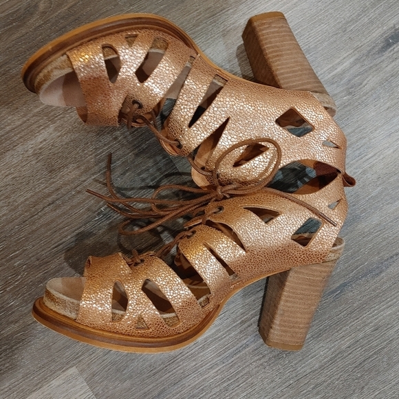 Anthropologie Coqueterra rose gold Gladiator heels size 36 - Picture 9 of 11